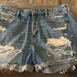 American Eagle Outfitters medium Blue Ripped Jean Shorts Tomgirl 16 NWT